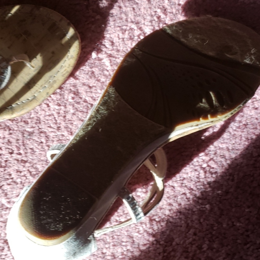 Fancy sandals - Picture 2 of 3